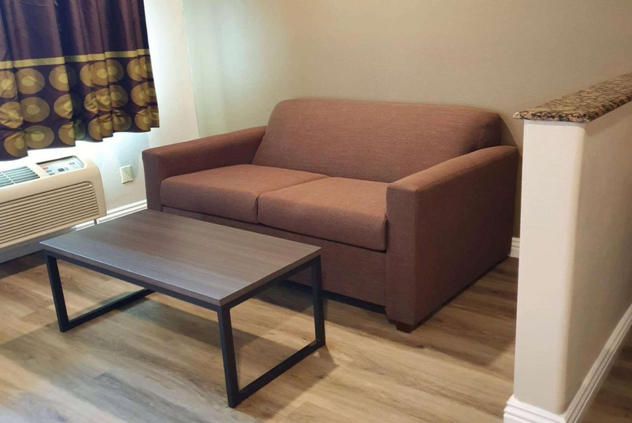 Super 8 By Wyndham Buena Park Area *