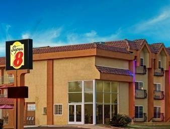 Super 8 By Wyndham Buena Park Area Hotel